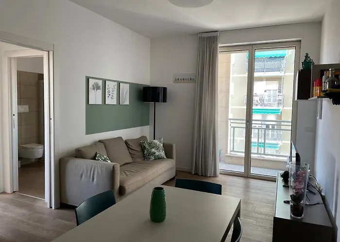Confortevole Bilocale In Largo Marinai D\'Italia
