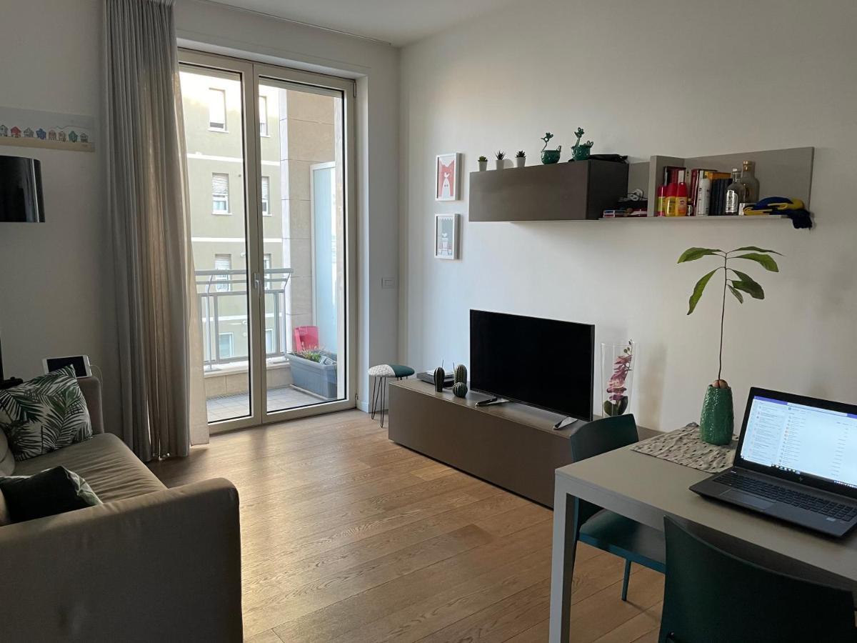 Confortevole Bilocale In Largo Marinai D'italia Apartamento *